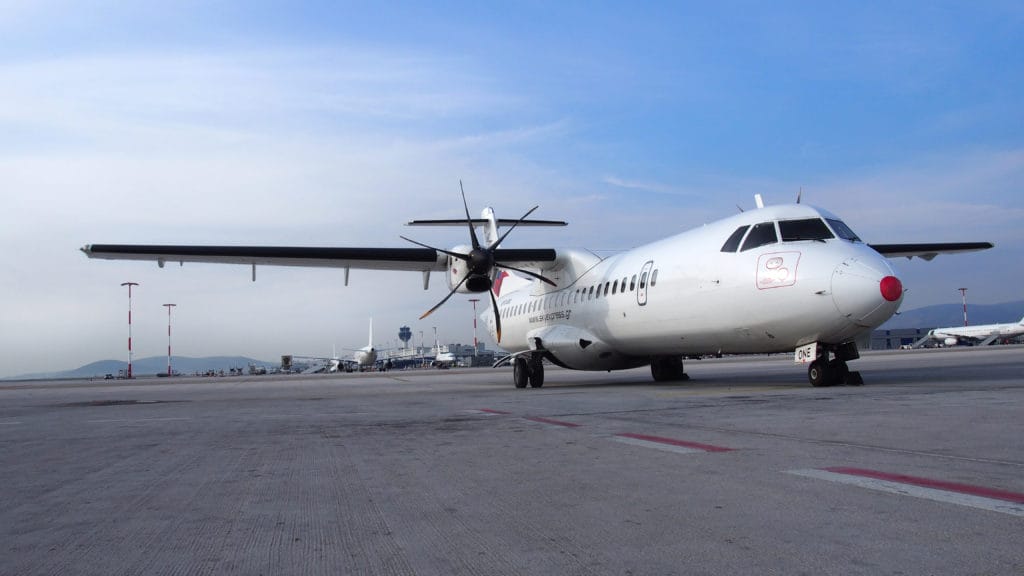 Turboprop auf der Landebahn