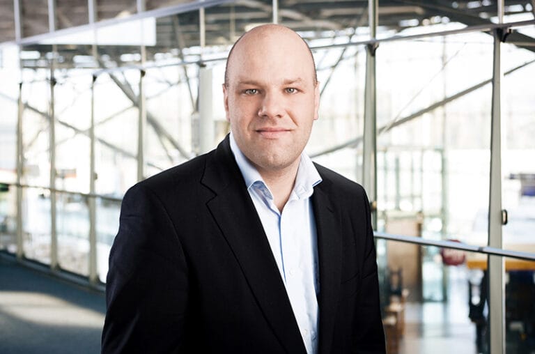 Marcus Handlos - Chartes Sales Manager